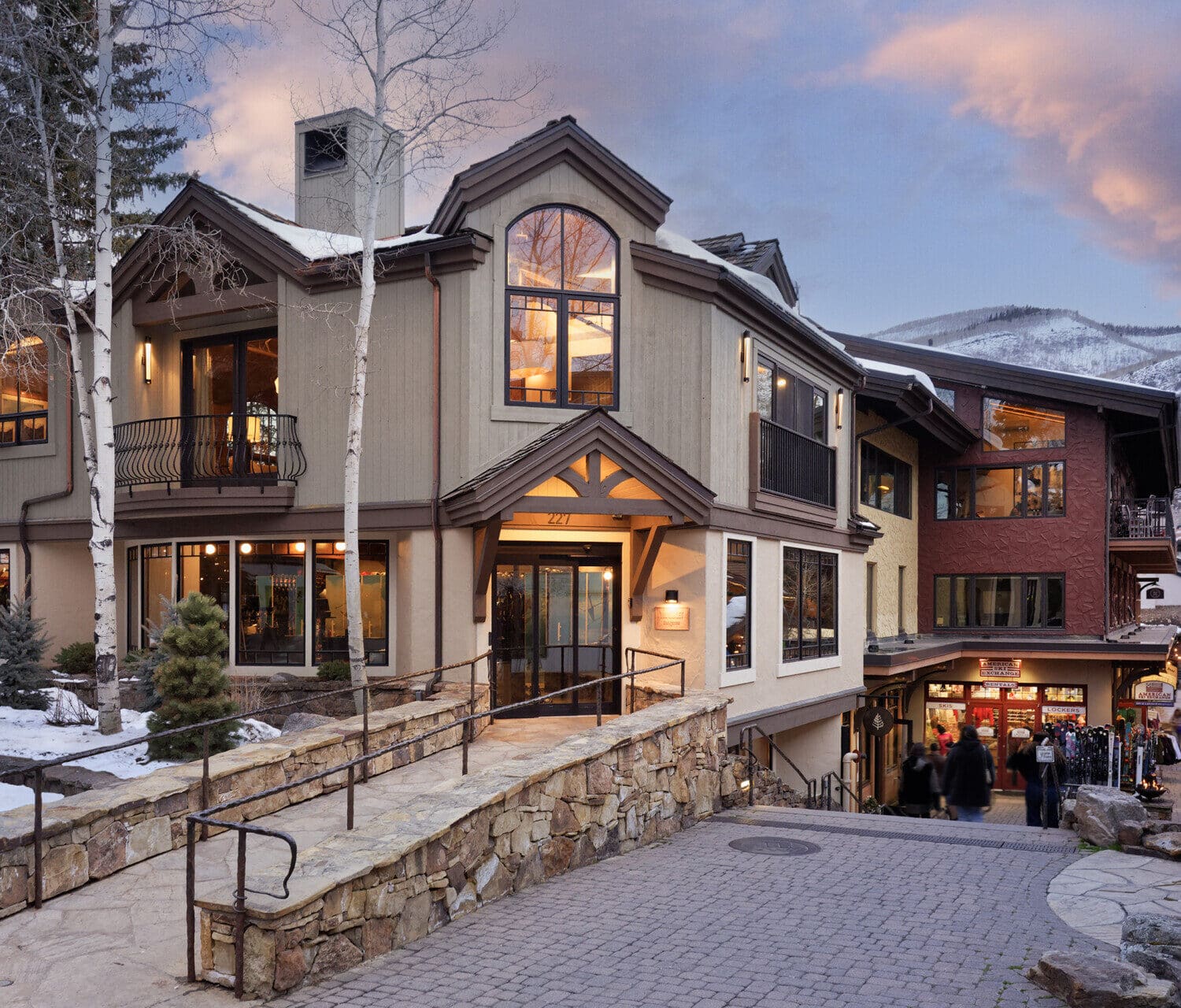 Four Seasons Vail Ski Concierge - The Chalet
